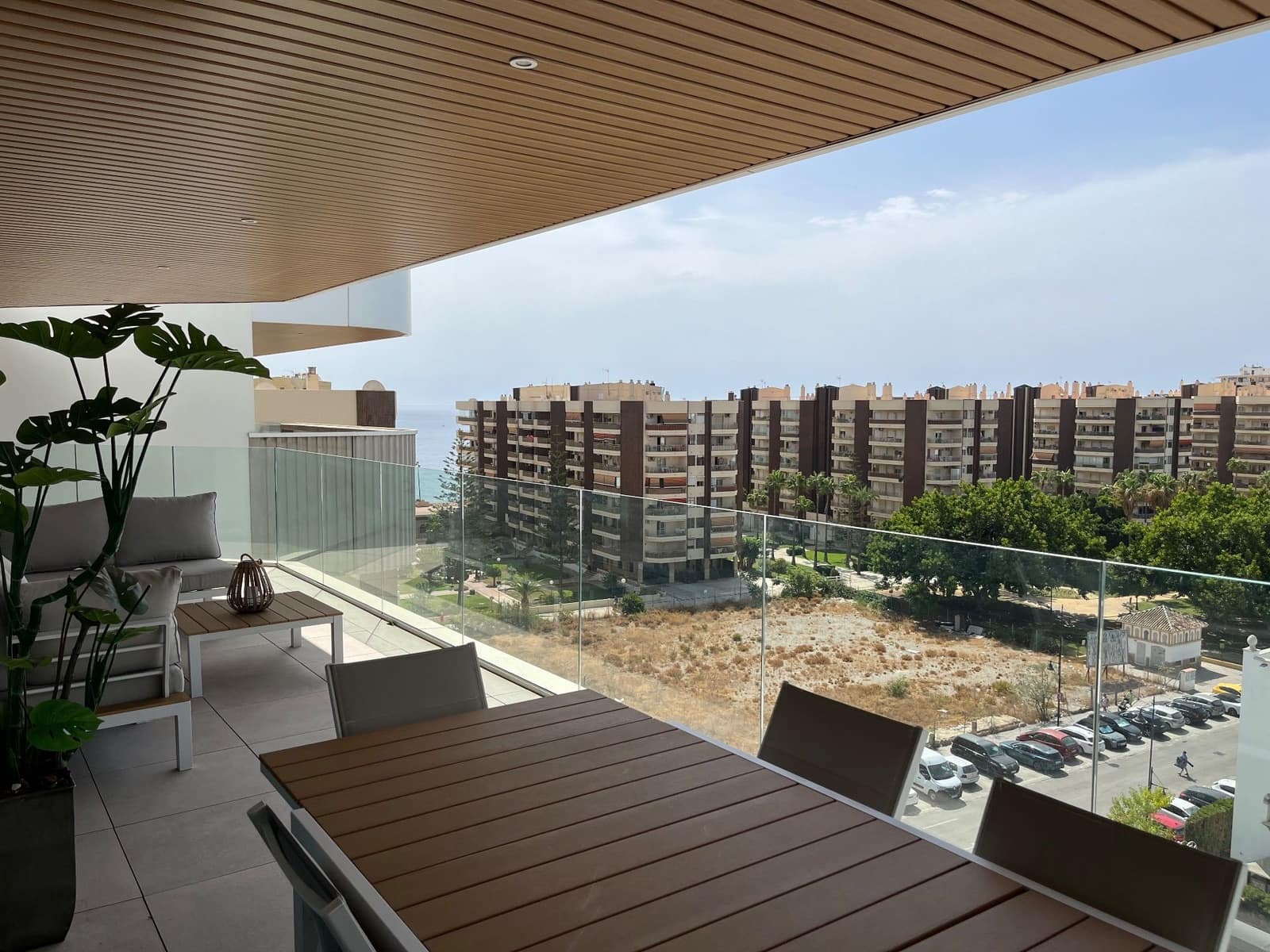 Piso de 2 habitaciones en Fuengirola en venta con piscina garaje - 659.500 € (Ref: 9376658)