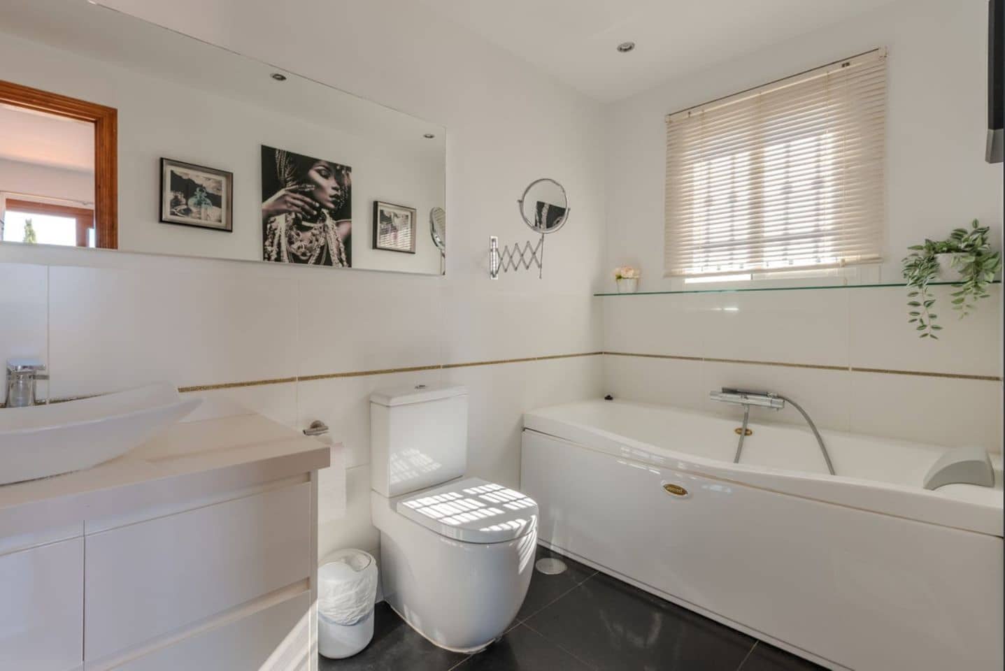 3 bedroom Semi-detached Villa for sale in Mijas Costa with pool garage - € 595,000 (Ref: 9376666)