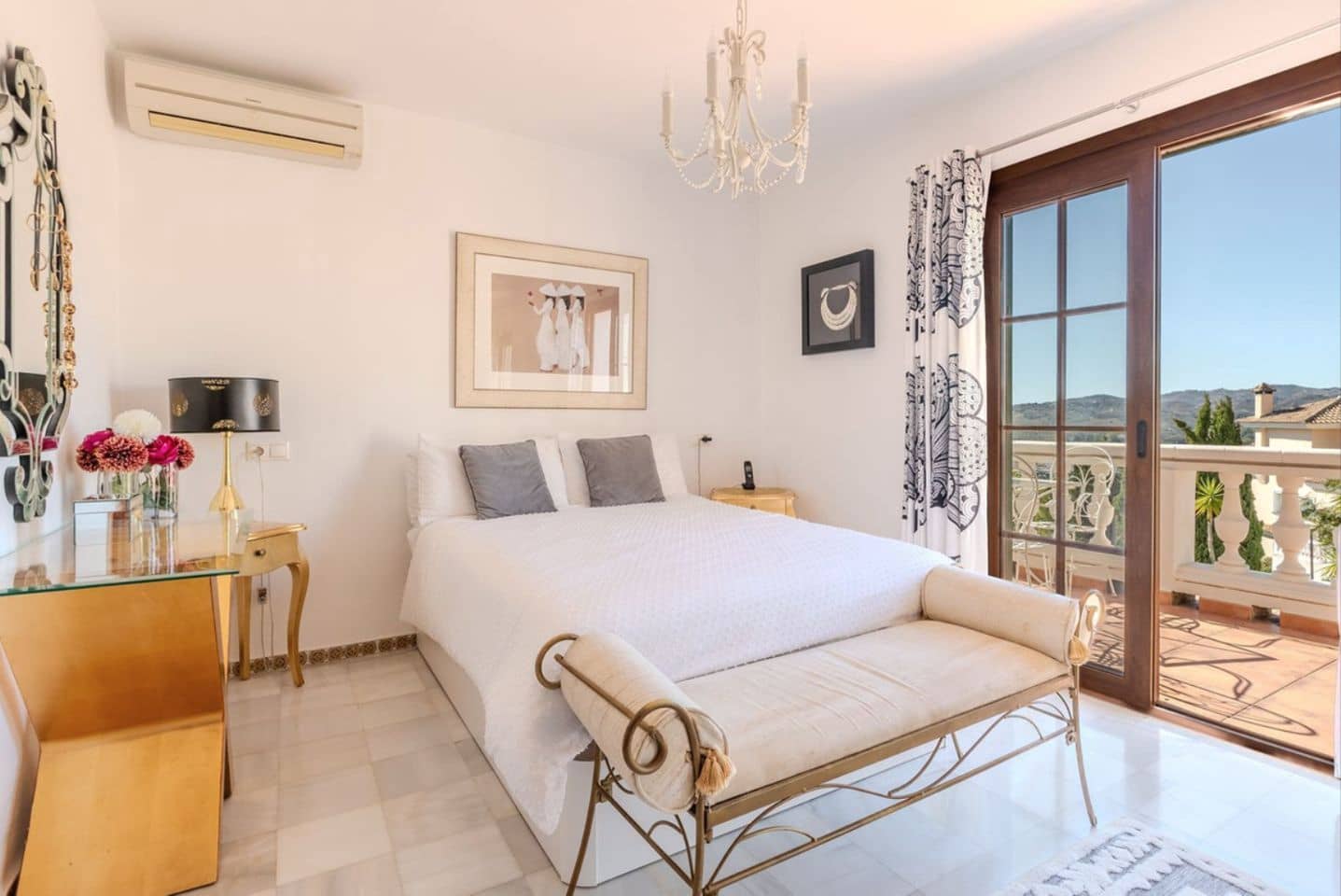 3 bedroom Semi-detached Villa for sale in Mijas Costa with pool garage - € 595,000 (Ref: 9376666)