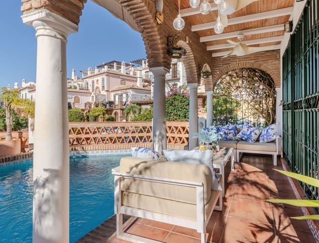 3 bedroom Semi-detached Villa for sale in Mijas Costa, Mijas with pool garage - € 595,000 (Ref: 9376666)