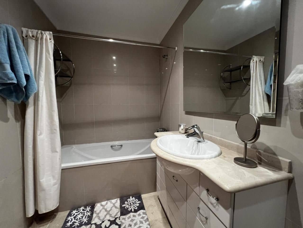 2 bedroom Flat for sale in Mijas with pool garage - € 320,000 (Ref: 9376667)