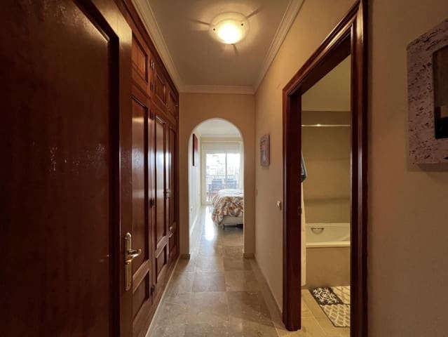 Piso de 2 habitaciones en Mijas en venta con piscina garaje - 320.000 € (Ref: 9376667)