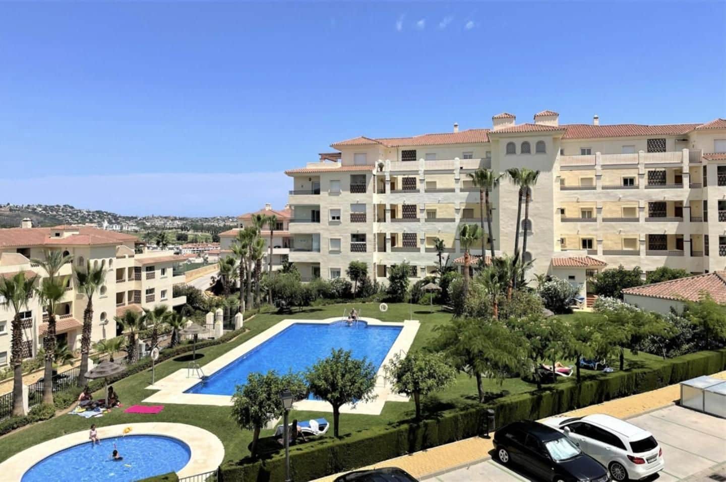 2 bedroom Flat for sale in Mijas with pool garage - € 320,000 (Ref: 9376667)