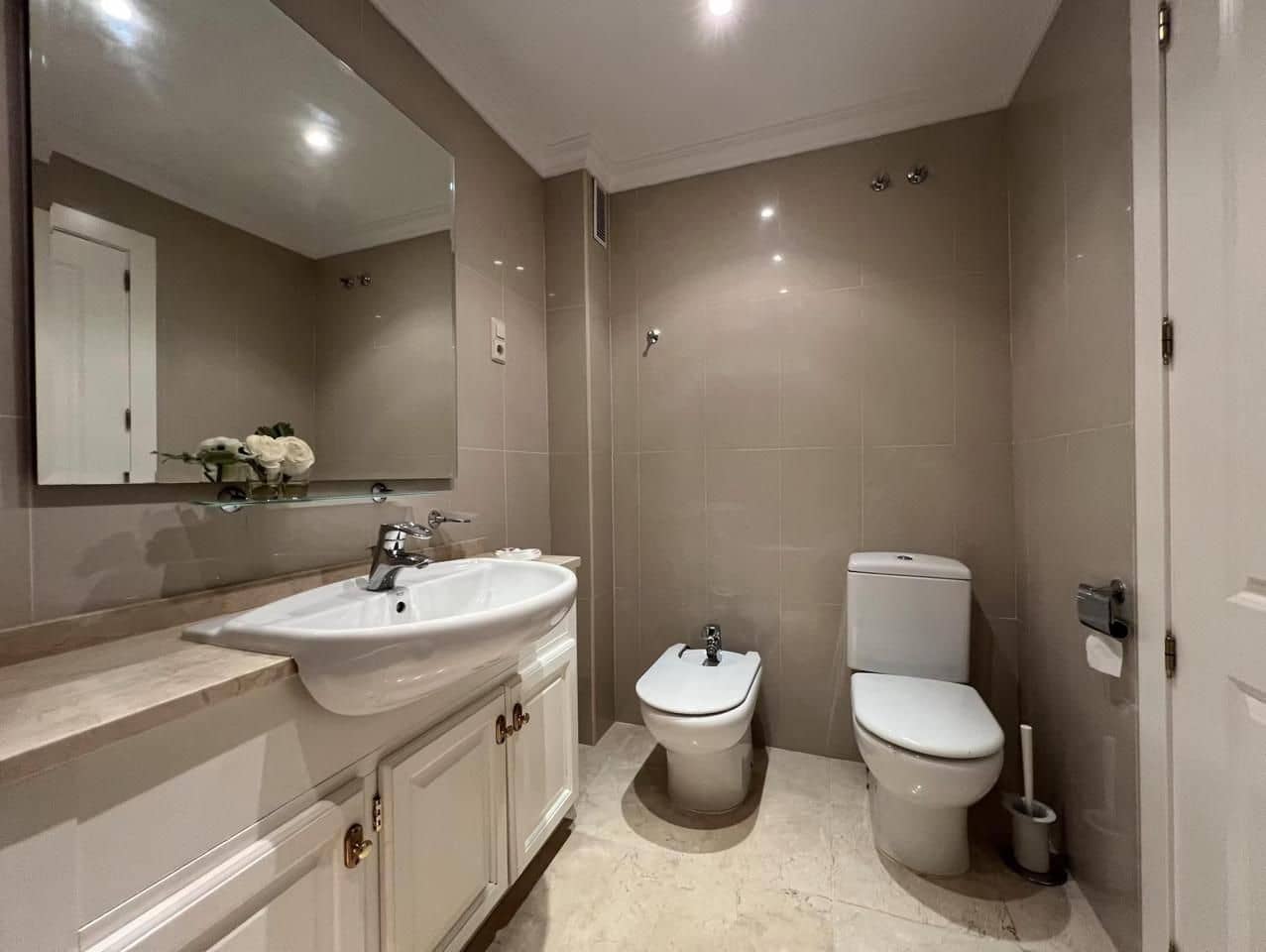 3 bedroom Flat for sale in Mijas Costa with pool garage - € 529,000 (Ref: 9376671)