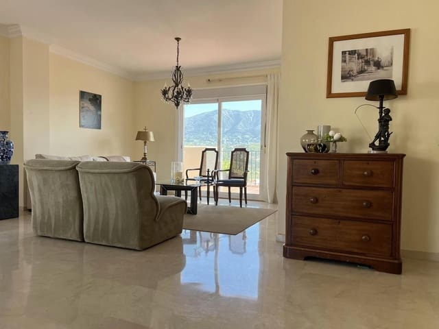 Piso de 3 habitaciones en Mijas Costa, Mijas en venta con piscina garaje - 529.000 € (Ref: 9376671)