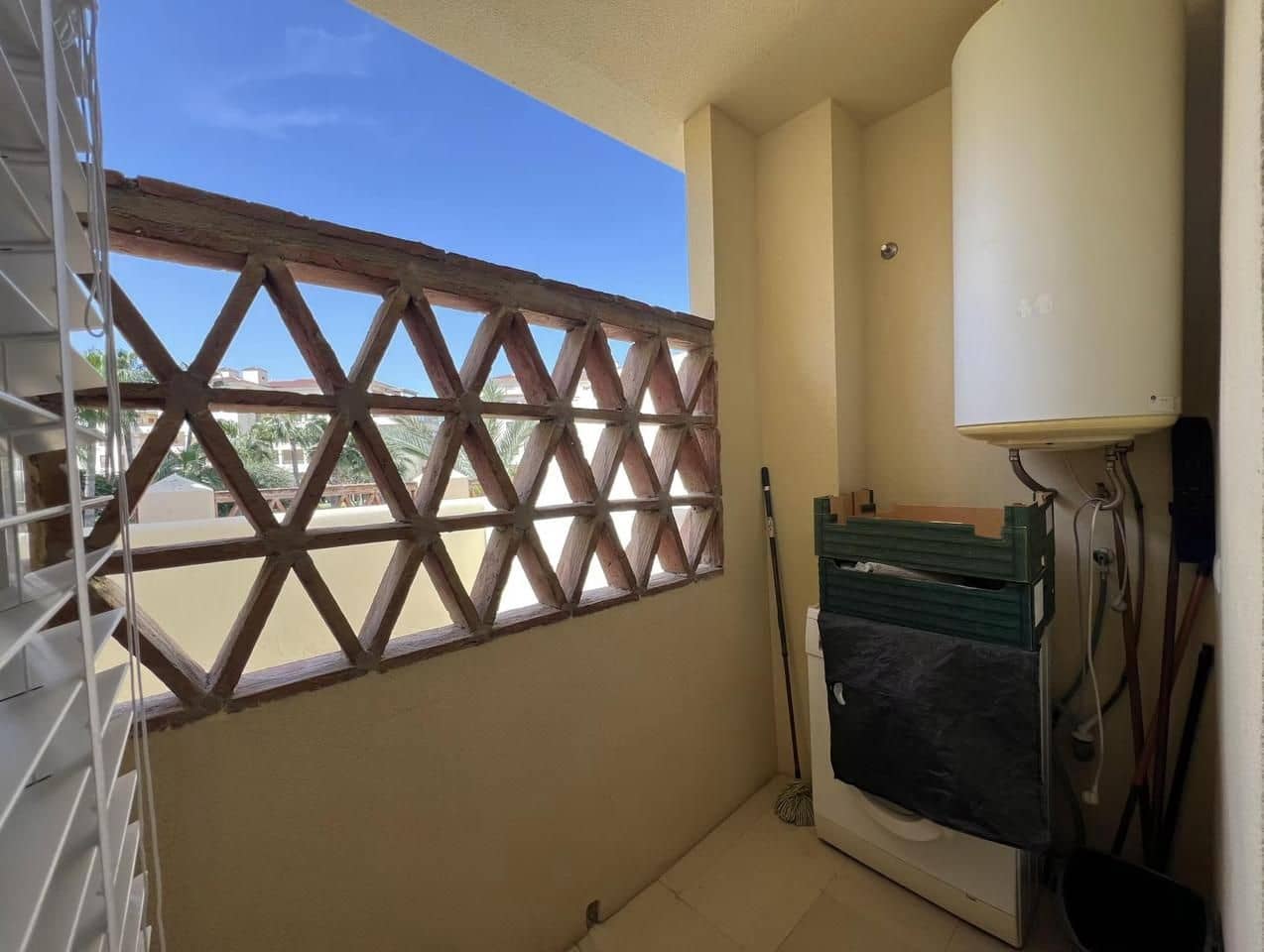 3 bedroom Flat for sale in Mijas Costa with pool garage - € 529,000 (Ref: 9376671)