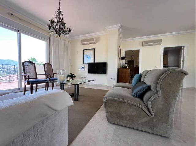 Piso de 3 habitaciones en Mijas Costa, Mijas en venta con piscina garaje - 529.000 € (Ref: 9376671)