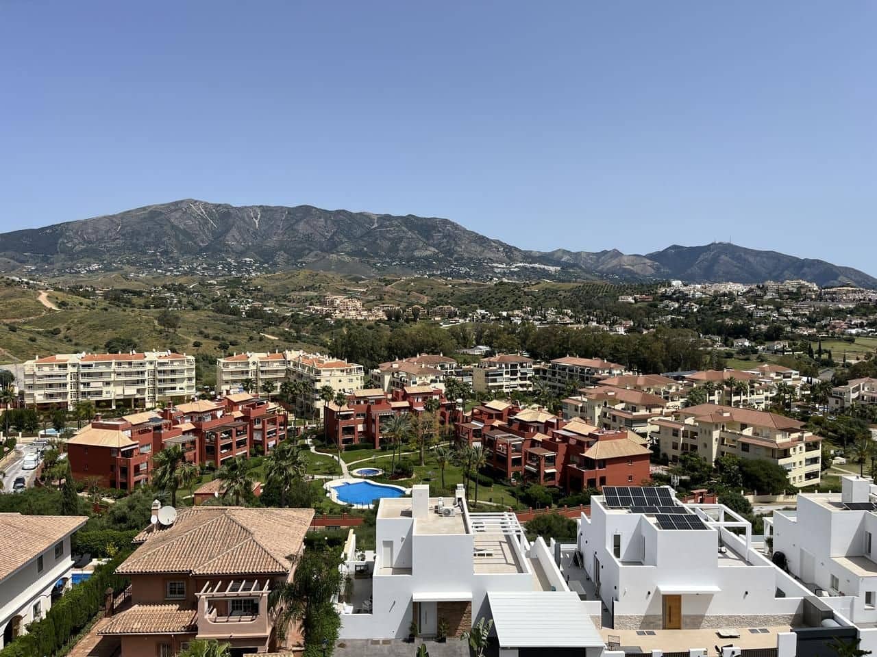 3 bedroom Flat for sale in Mijas Costa with pool garage - € 529,000 (Ref: 9376671)