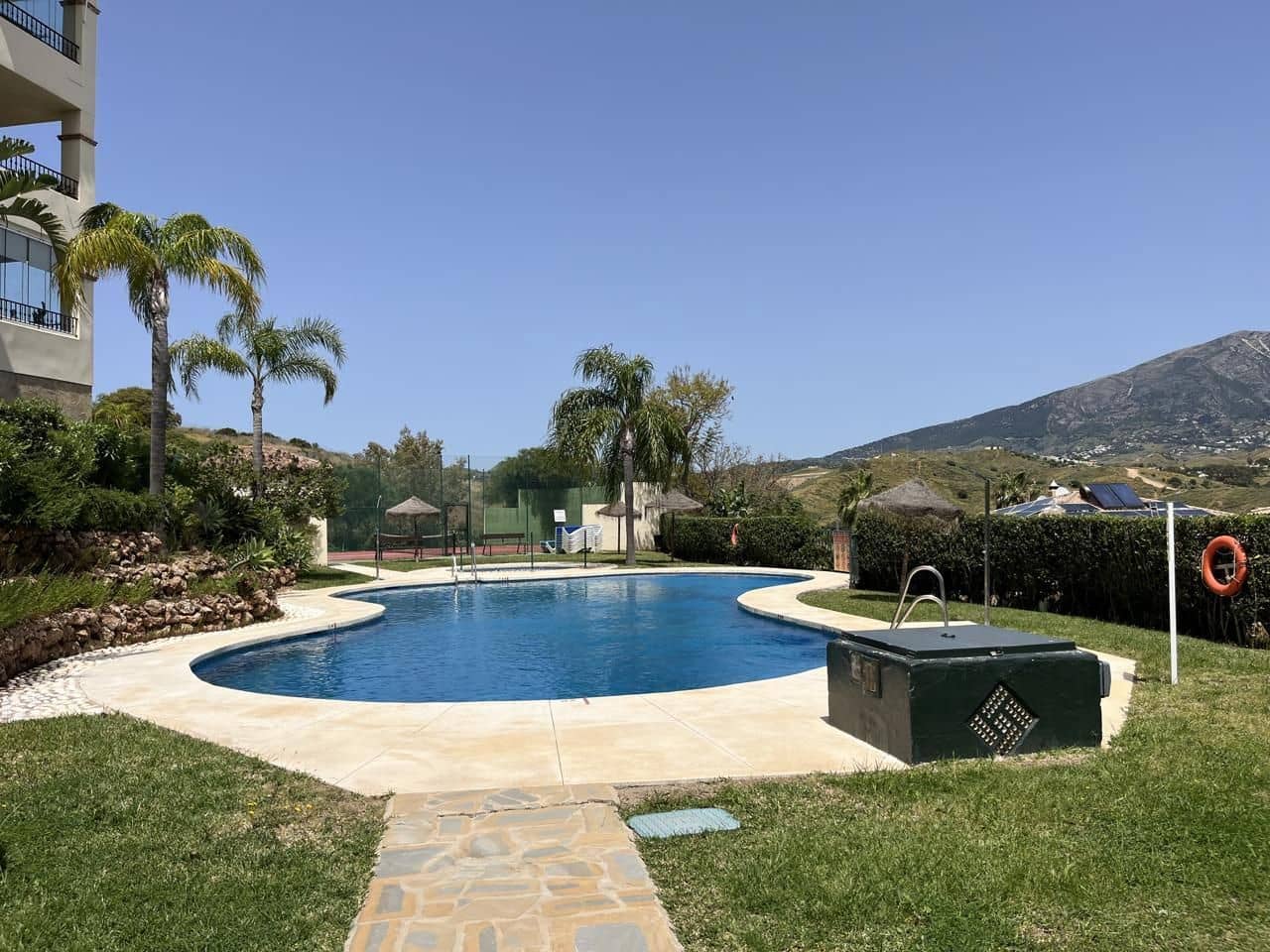 3 bedroom Flat for sale in Mijas Costa with pool garage - € 529,000 (Ref: 9376671)