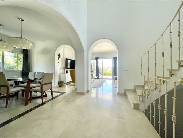 4 sypialnia Willa na sprzedaż w Mijas Golf, Mijas z basenem garażem - 1 049 500 € (Ref: 9376672)