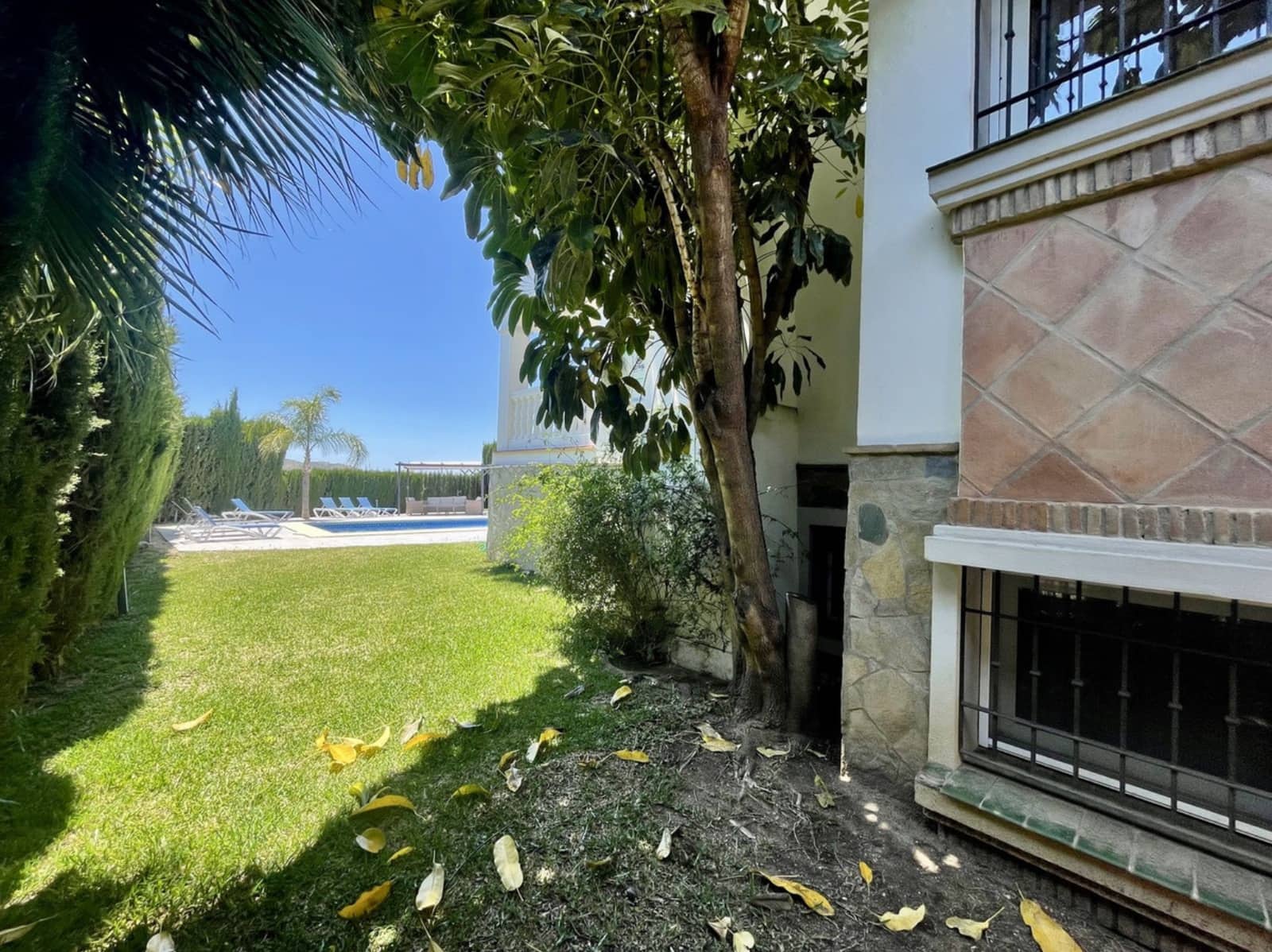 4 sypialnia Willa na sprzedaż w Mijas z basenem garażem - 1 049 500 € (Ref: 9376672)