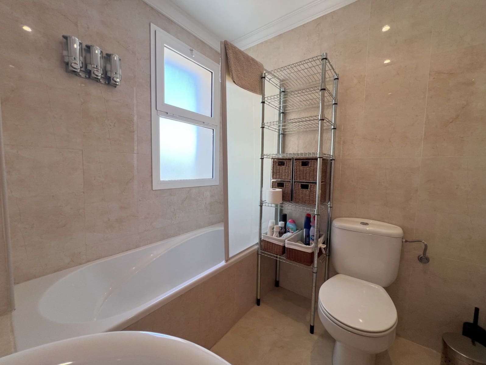 3 makuuhuone Asunto myytävänä paikassa Mijas Costa mukana uima-altaan 
autotalli - 420 000 € (Ref: 9382413)