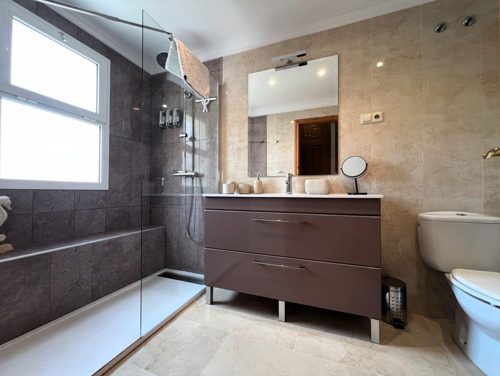 3 makuuhuone Asunto myytävänä paikassa Mijas Costa mukana uima-altaan 
autotalli - 420 000 € (Ref: 9382413)