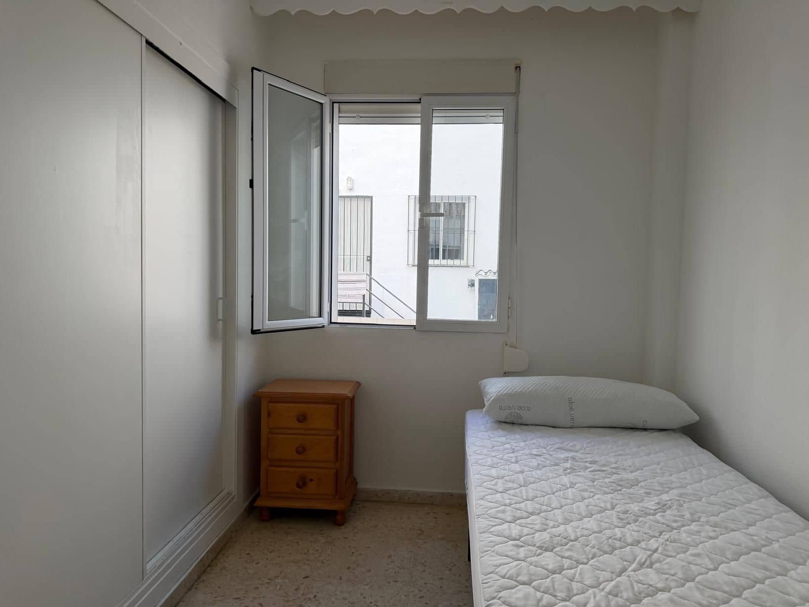 4 soverom Kjedet enebolig til leie i Mijas - € 1 400 (Ref: 9439569)