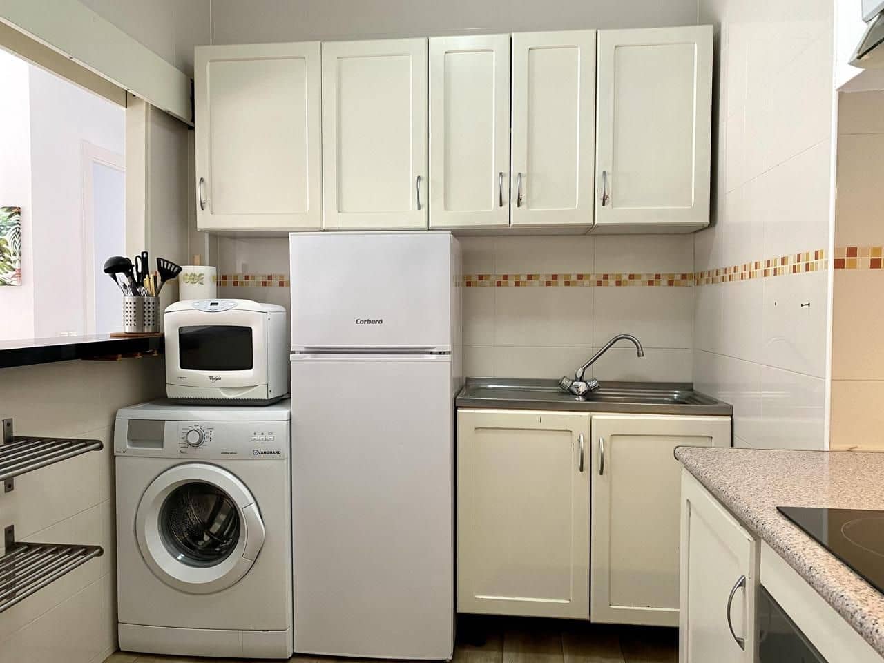 2 soverom Leilighet til leie i Fuengirola - € 1 200 (Ref: 9448964)