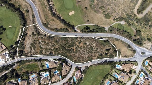 Byggetomt til salgs i El Faro de Calaburra - Chaparral, Mijas - € 490 000 (Ref: 9508475)