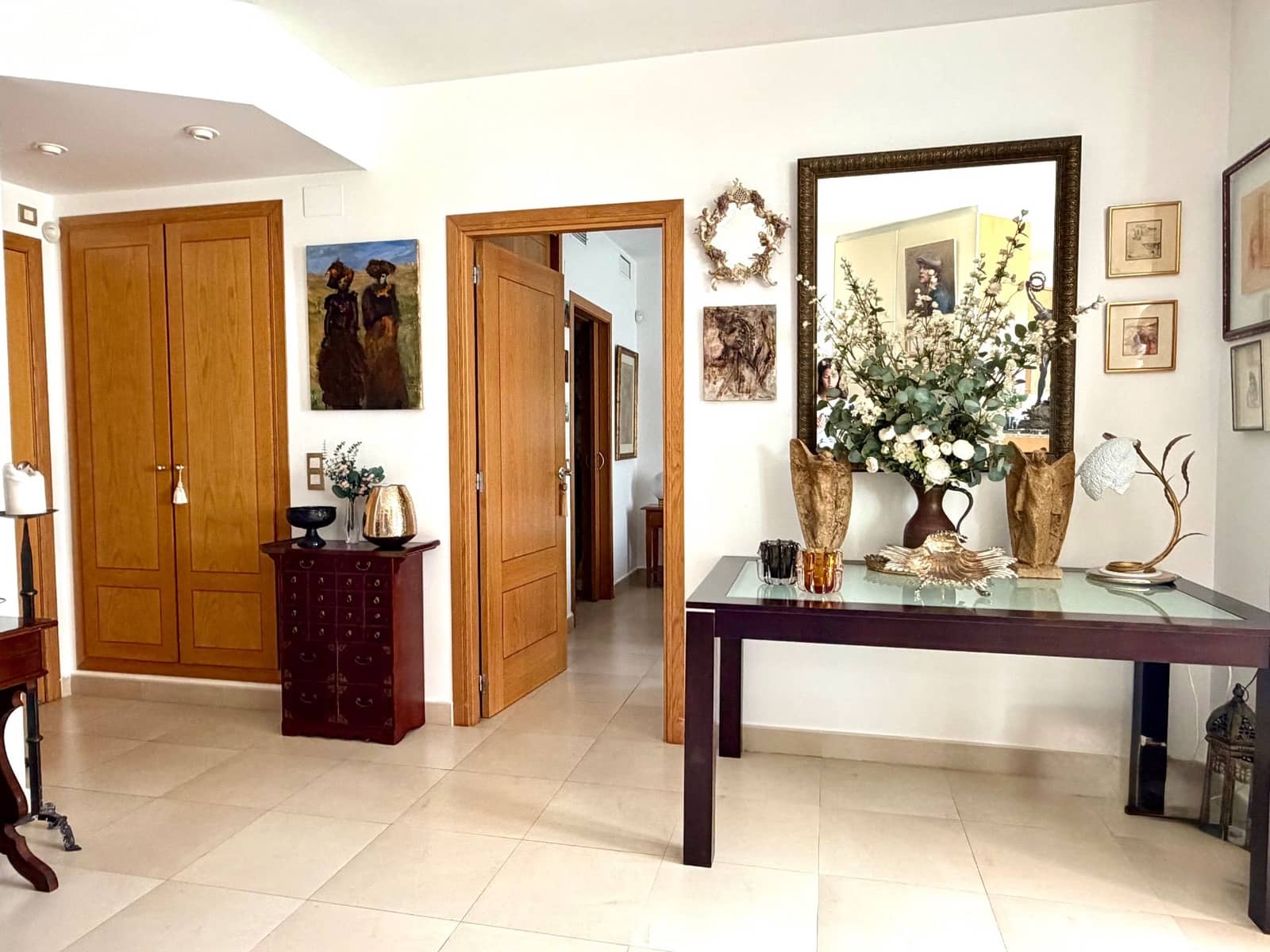 2 bedroom Apartment for sale in Benalmadena Costa with pool garage - € 299,500 (Ref: 9827446)