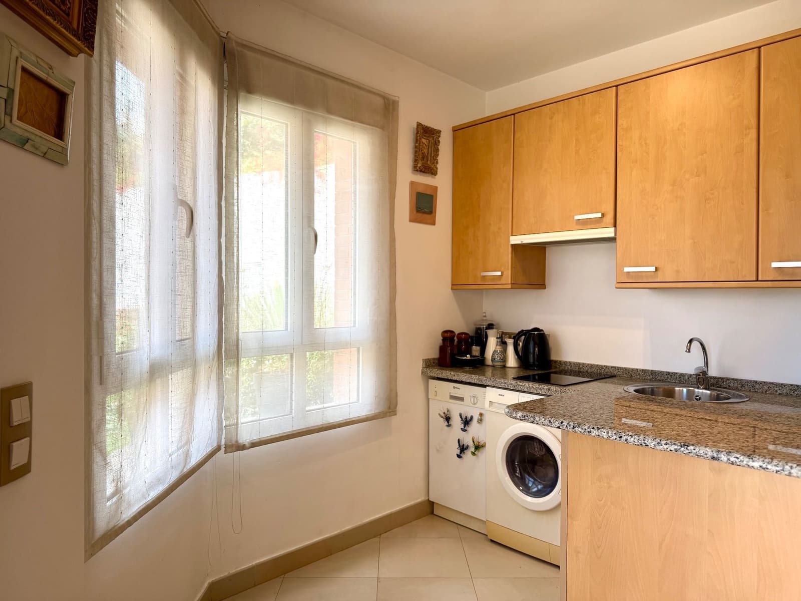 2 bedroom Apartment for sale in Benalmadena Costa with pool garage - € 299,500 (Ref: 9827446)