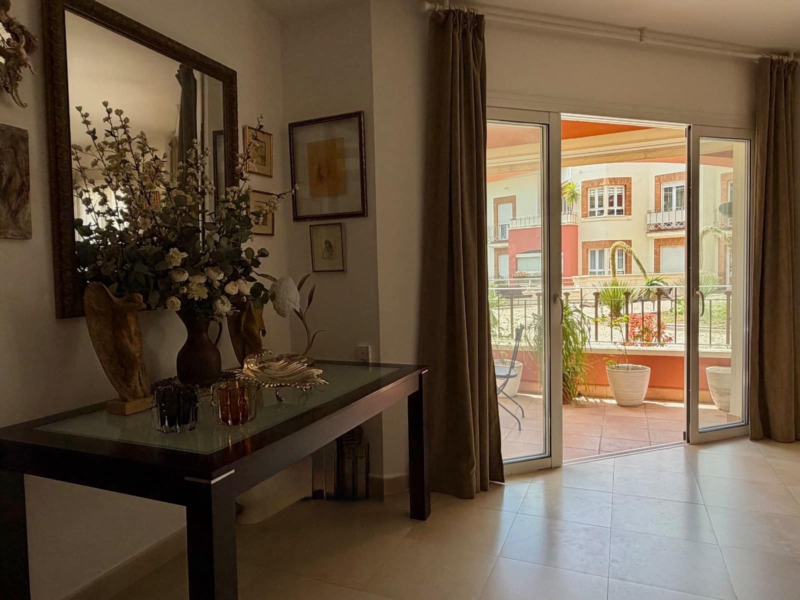 2 bedroom Apartment for sale in Benalmadena Costa with pool garage - € 299,500 (Ref: 9827446)