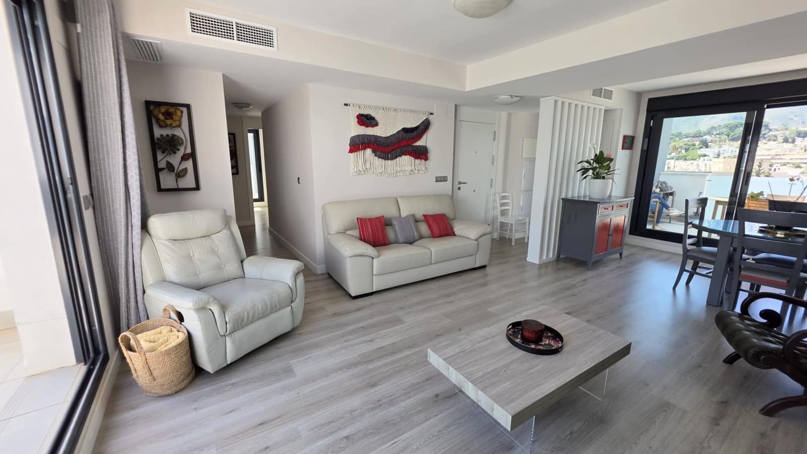 Ático de 3 habitaciones en Torremolinos en venta con piscina garaje - 890.000 € (Ref: 9827451)