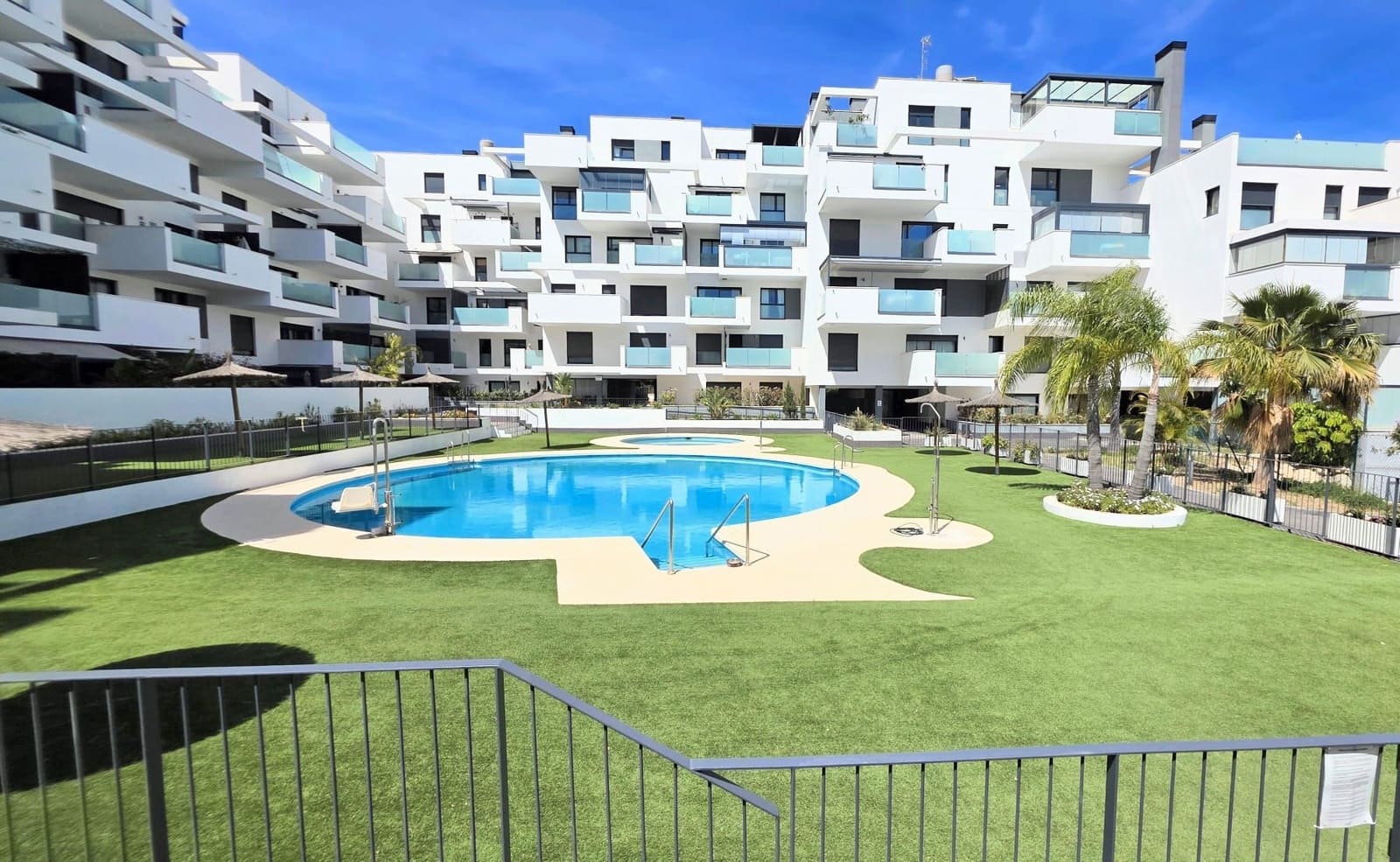 Ático de 3 habitaciones en Torremolinos en venta con piscina garaje - 890.000 € (Ref: 9827451)