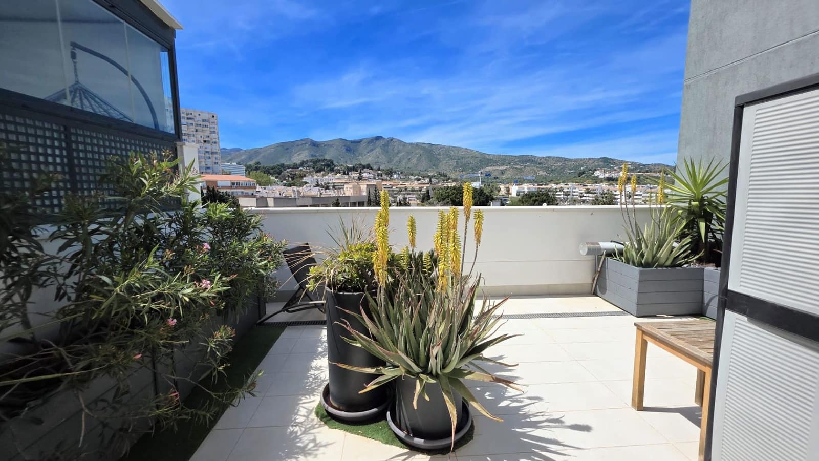 Ático de 3 habitaciones en Torremolinos en venta con piscina garaje - 890.000 € (Ref: 9827451)