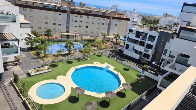 Ático de 3 habitaciones en Torremolinos en venta con piscina garaje - 890.000 € (Ref: 9827451)