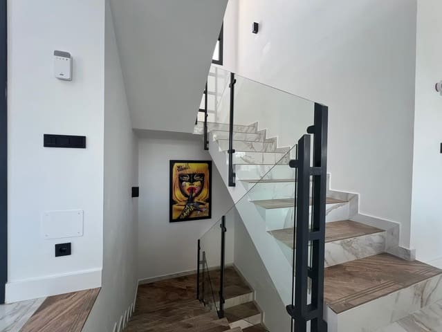 4 bedroom Villa for sale in La Cala Golf - Lagar Martell, Mijas with pool garage - € 945,000 (Ref: 9827452)