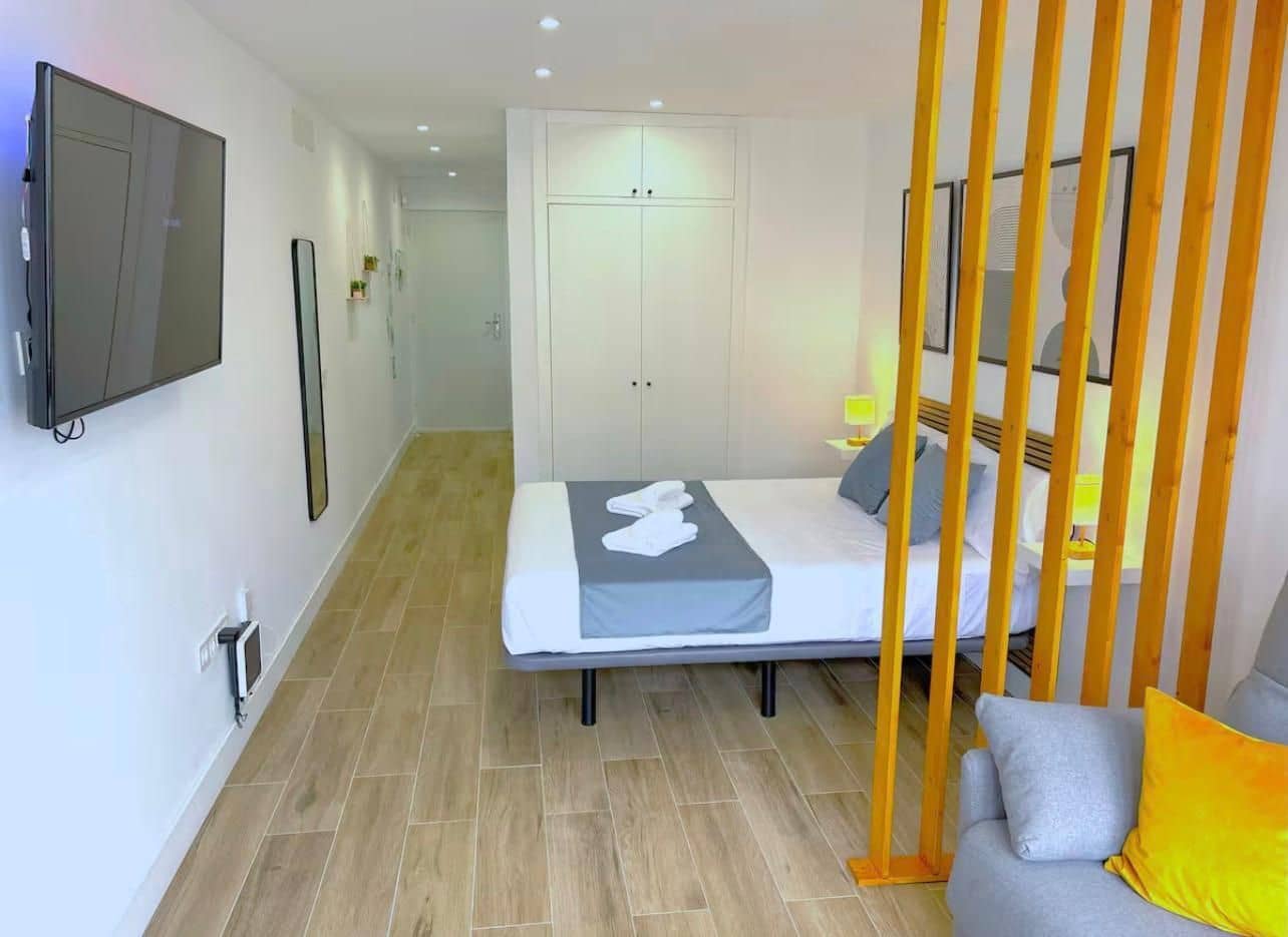Studio for sale in Torremolinos - € 250,000 (Ref: 9827456)