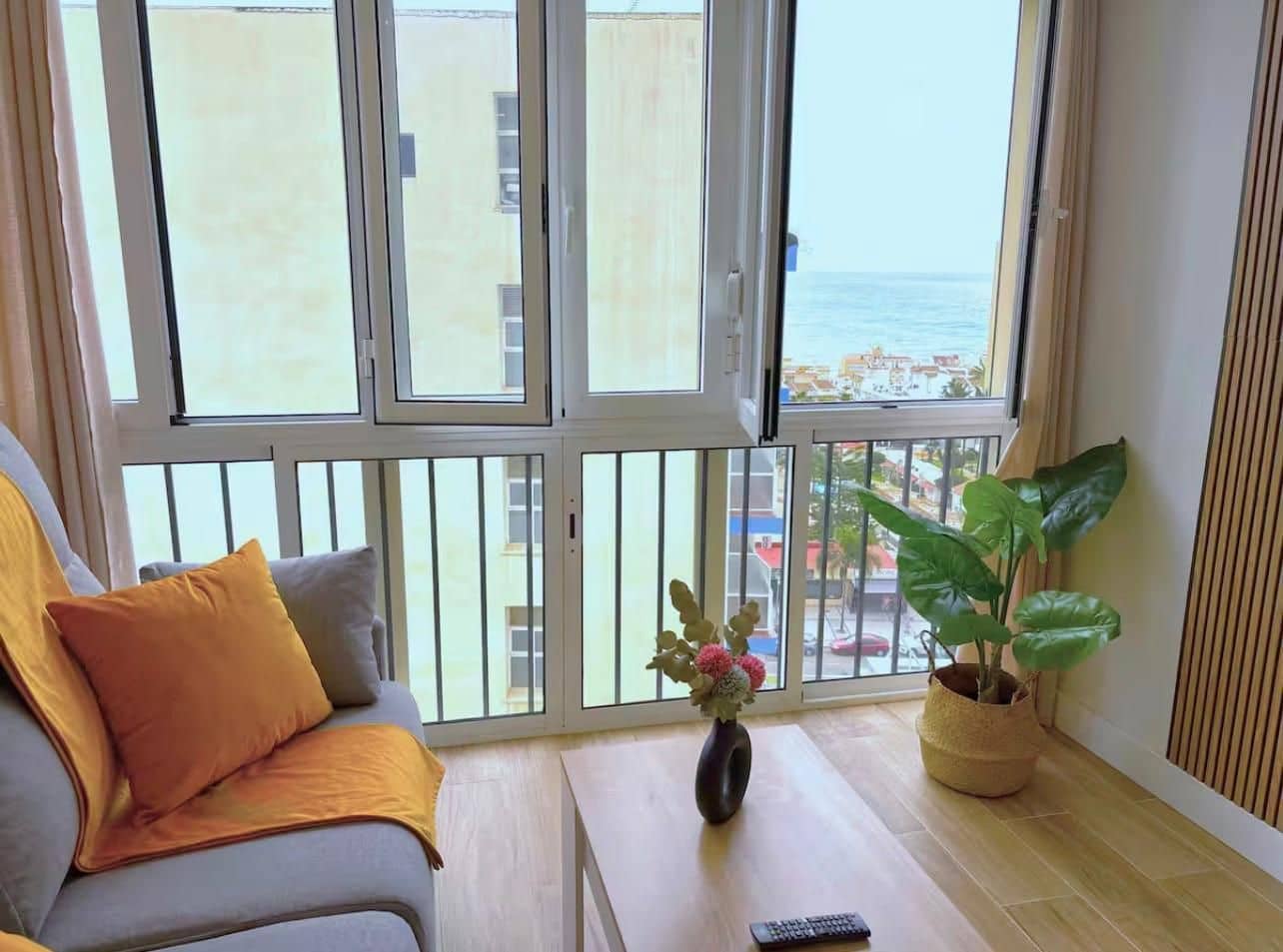 Studio for sale in Torremolinos - € 250,000 (Ref: 9827456)