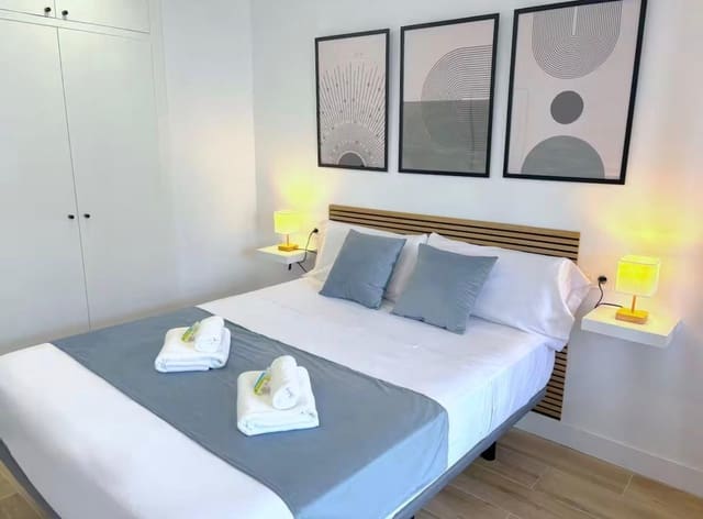 Studio for sale in Torremolinos - € 250,000 (Ref: 9827456)
