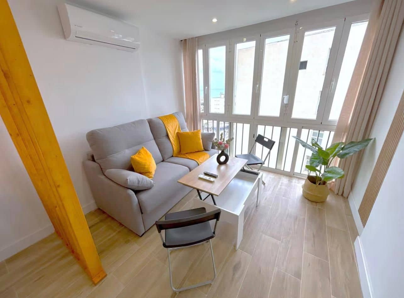 Studio for sale in Torremolinos - € 250,000 (Ref: 9827456)