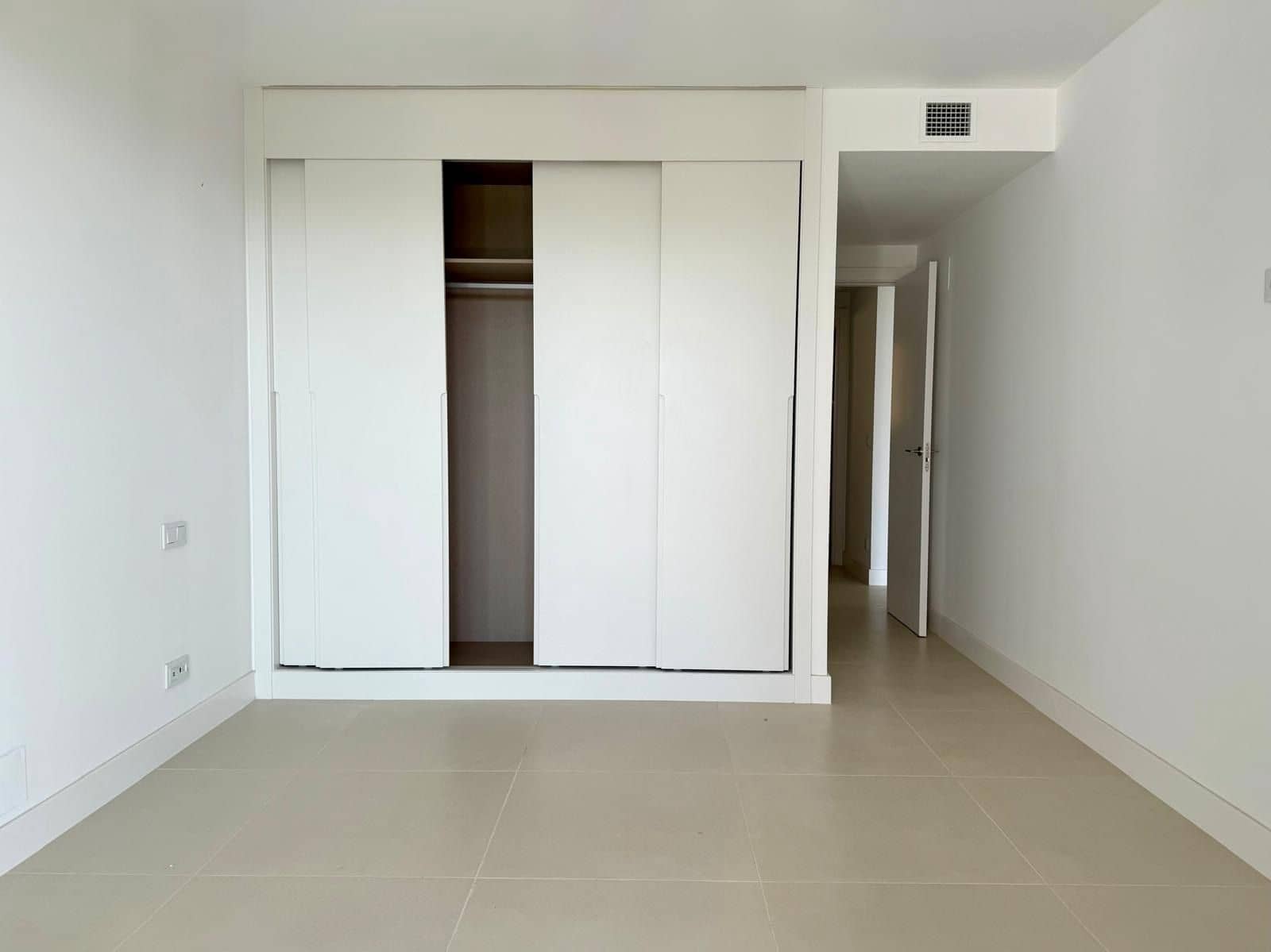 3 bedroom Flat for sale in Mijas with pool garage - € 549,000 (Ref: 9827459)