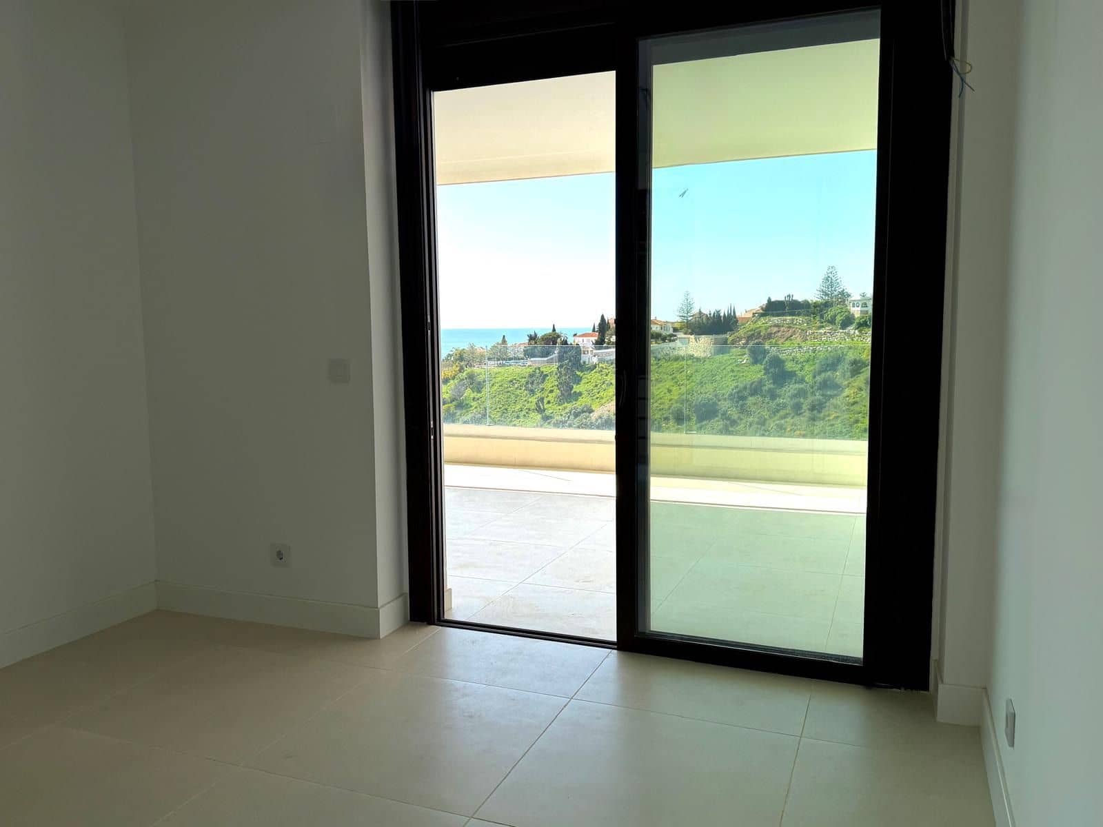 2 bedroom Flat for sale in Mijas with pool garage - € 499,000 (Ref: 9827460)