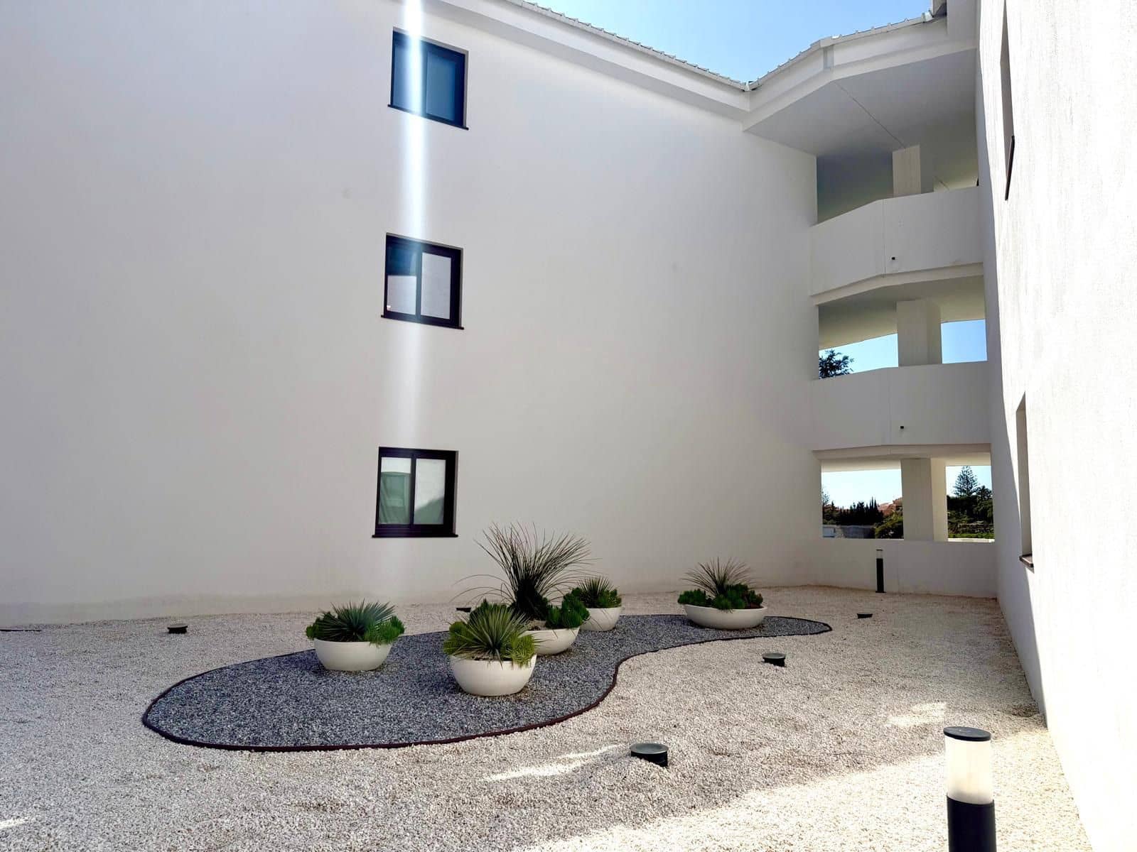 2 bedroom Flat for sale in Mijas with pool garage - € 499,000 (Ref: 9827460)