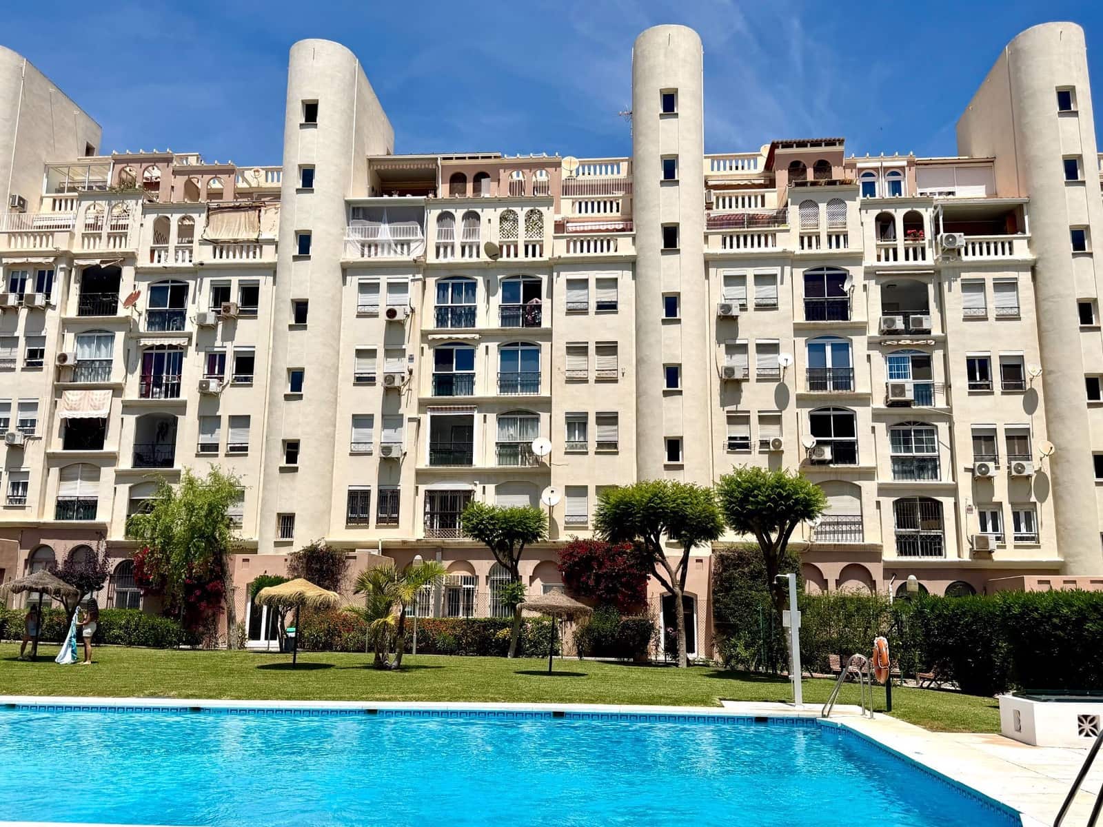 1 bedroom Apartment for rent in Torremolinos with pool - € 1,400 (Ref: 9866653)