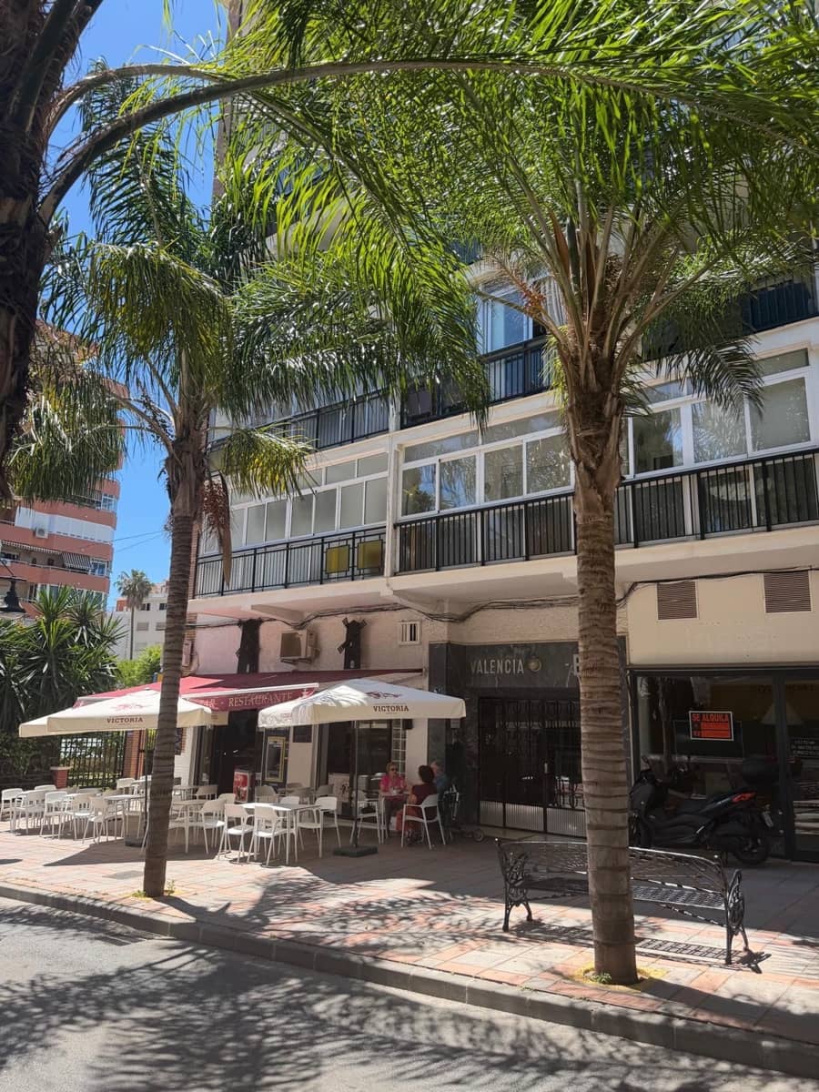 3 makuuhuone Asunto myytävänä paikassa Fuengirola mukana uima-altaan 
autotalli - 329 900 € (Ref: 9868267)