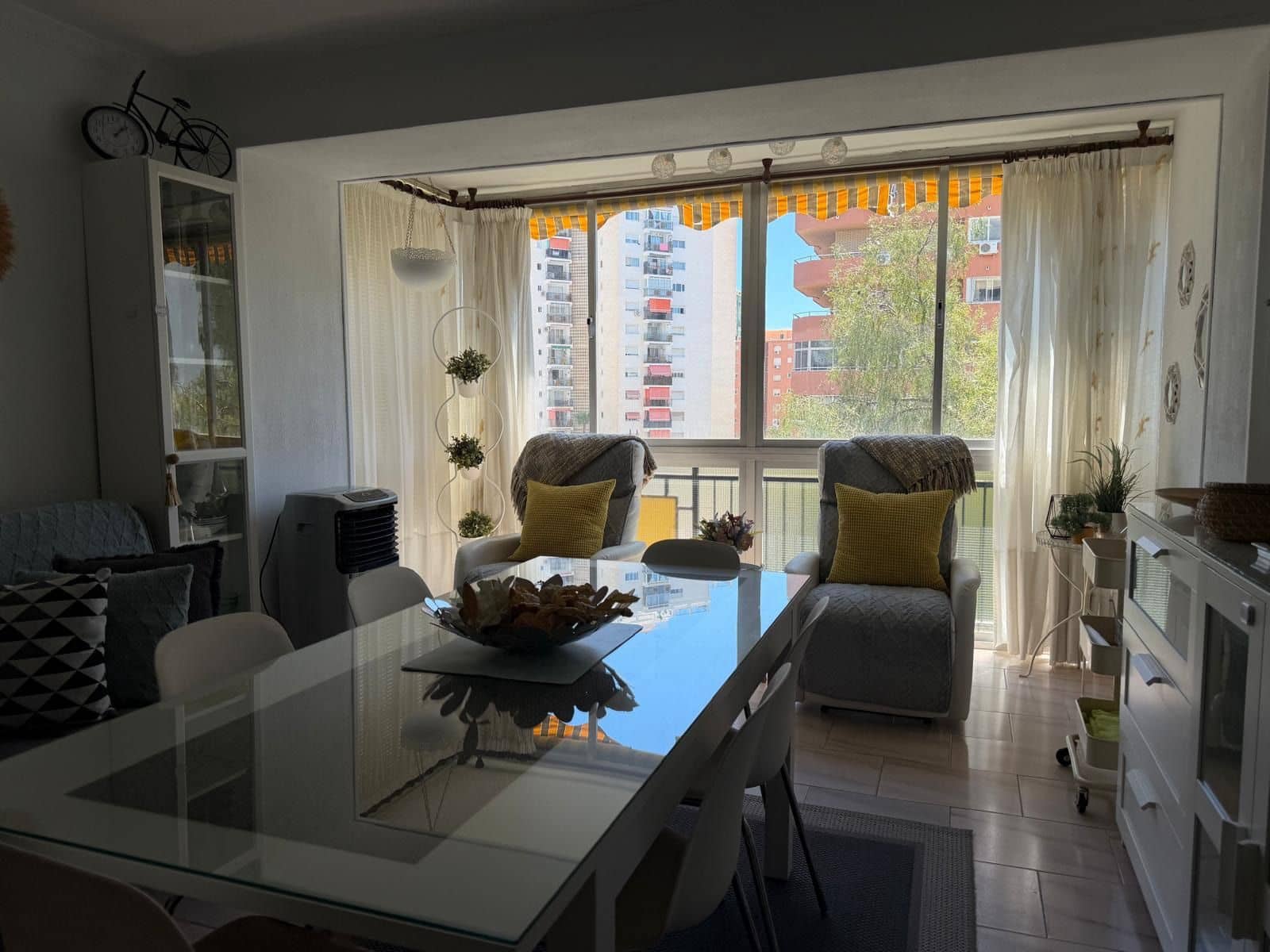 3 makuuhuone Asunto myytävänä paikassa Fuengirola mukana uima-altaan 
autotalli - 329 900 € (Ref: 9868267)
