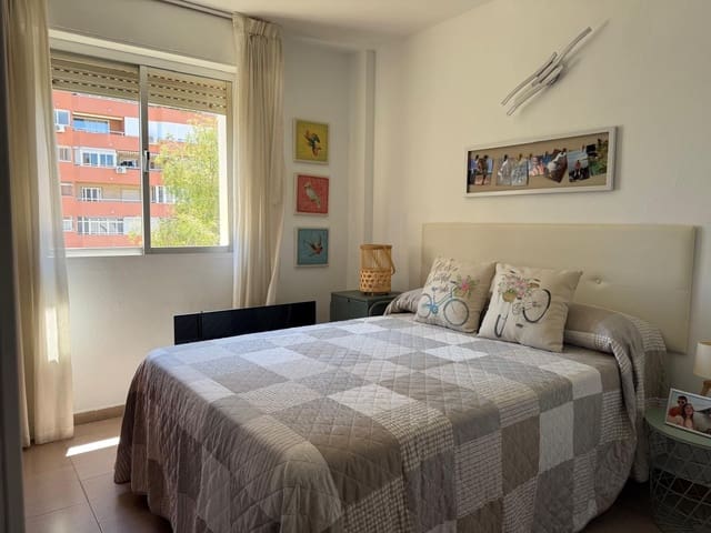 3 makuuhuone Asunto myytävänä paikassa Los Boliches , Fuengirola mukana uima-altaan 
autotalli - 329 900 € (Ref: 9868267)