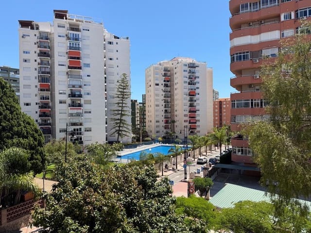 3 makuuhuone Asunto myytävänä paikassa Los Boliches , Fuengirola mukana uima-altaan 
autotalli - 329 900 € (Ref: 9868267)