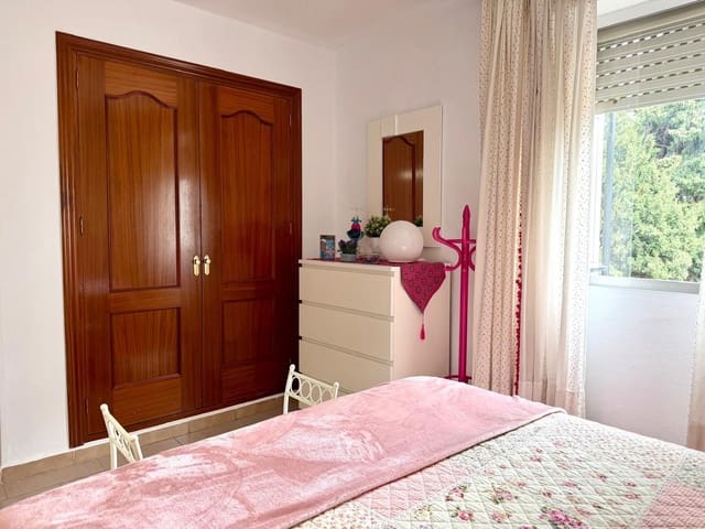 Piso de 3 habitaciones en Los Boliches , Fuengirola en venta con piscina garaje - 329.900 € (Ref: 9868267)