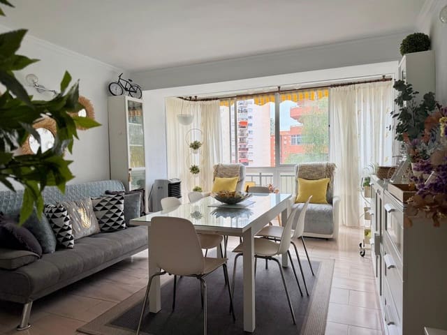 Piso de 3 habitaciones en Los Boliches , Fuengirola en venta con piscina garaje - 329.900 € (Ref: 9868267)
