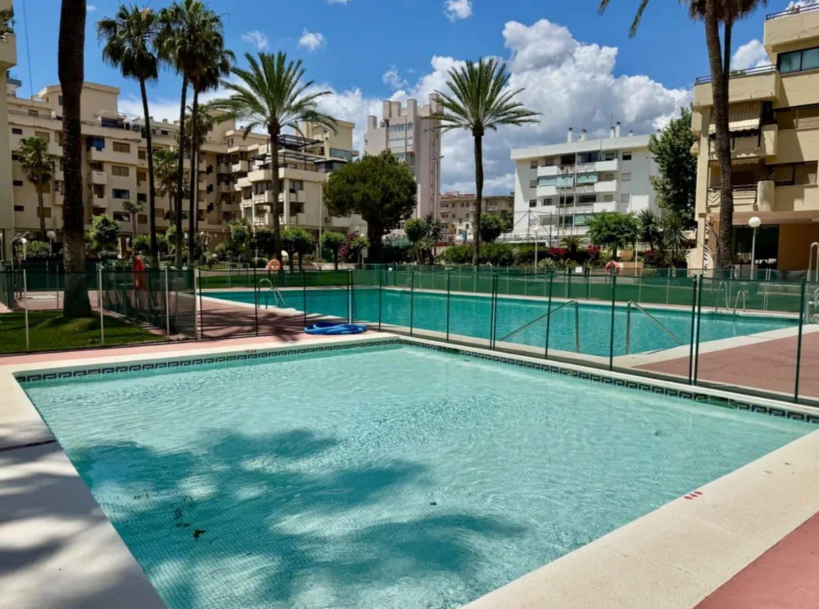 3 Zimmer Apartment zu verkaufen in Torremolinos mit Pool Garage - 745.000 € (Ref: 9893769)