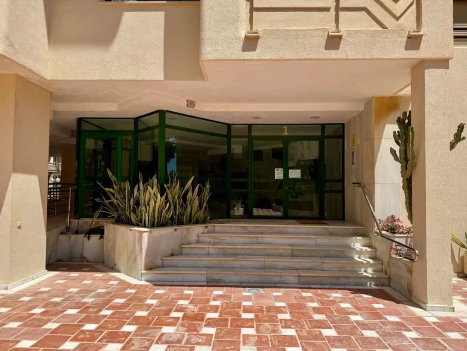 3 Zimmer Apartment zu verkaufen in Torremolinos mit Pool Garage - 745.000 € (Ref: 9893769)