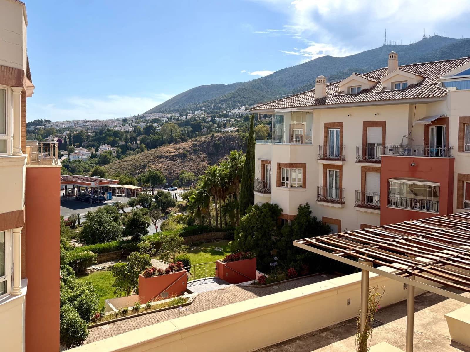 2 sovrum Lägenhet till salu i Benalmadena Costa med pool garage - 344 500 € (Ref: 9903808)