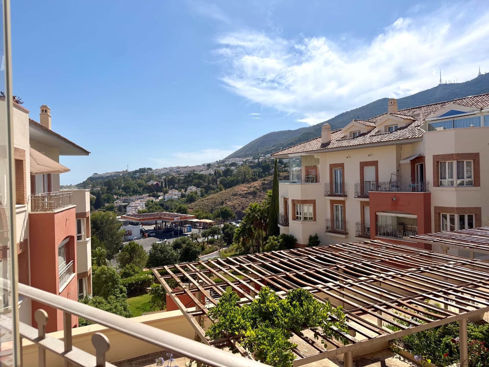 2 sovrum Lägenhet till salu i Benalmadena Costa med pool garage - 344 500 € (Ref: 9903808)