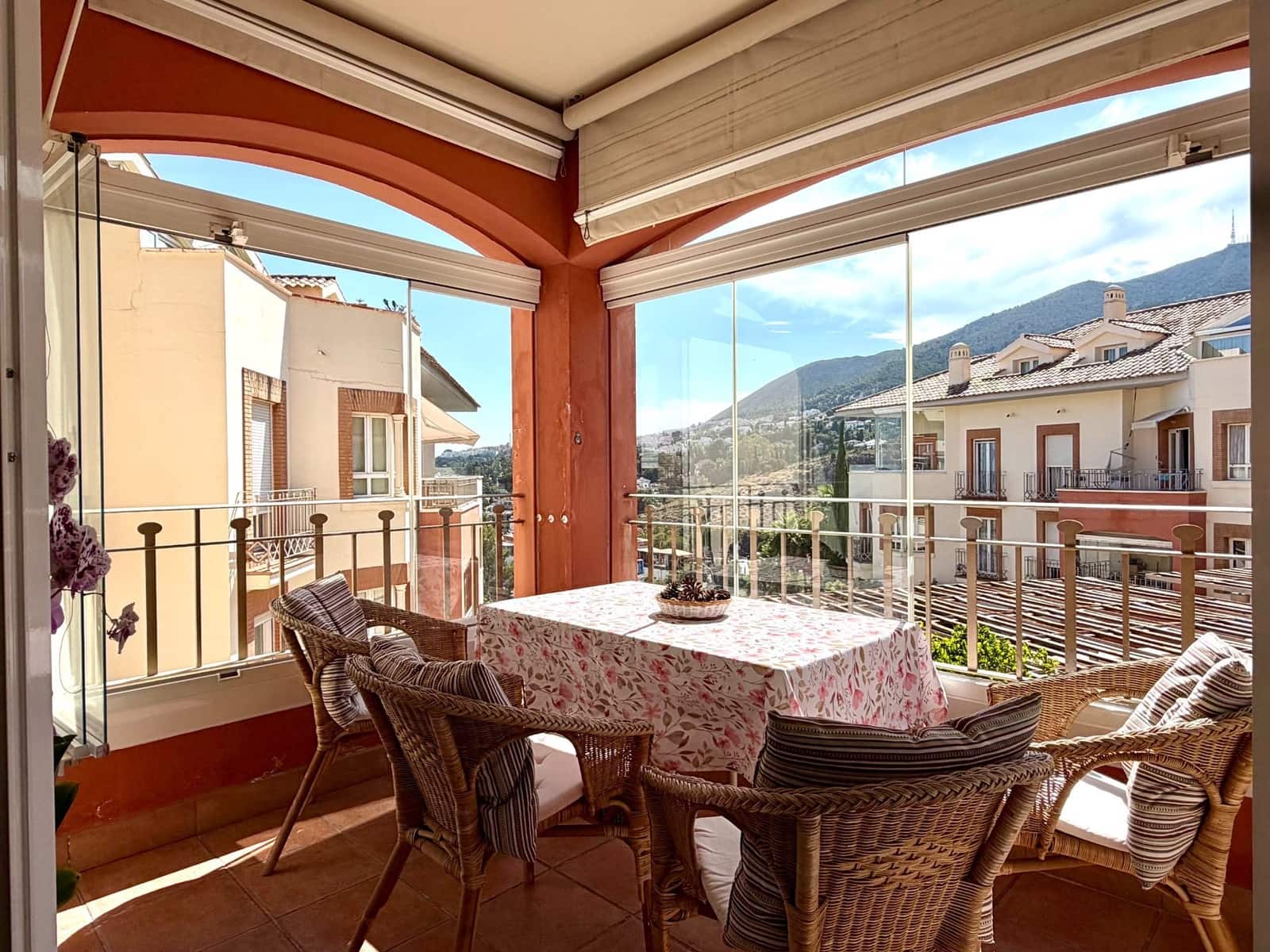 2 sovrum Lägenhet till salu i Benalmadena Costa med pool garage - 344 500 € (Ref: 9903808)