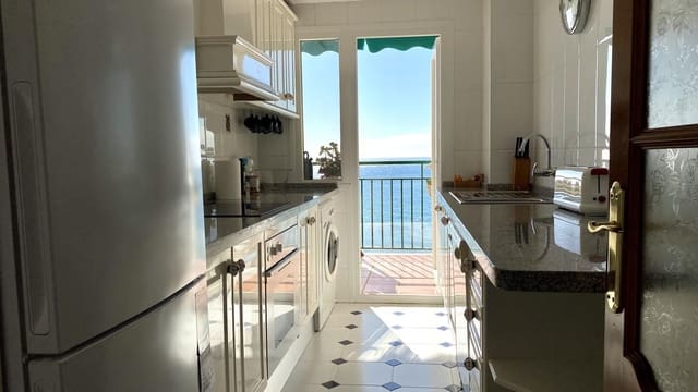 2 soverom Leilighet til leie i Las Gaviotas  - Carvajal, Fuengirola med garasje - € 1 650 (Ref: 9976824)