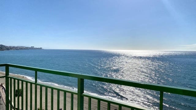 2 soverom Leilighet til leie i Las Gaviotas  - Carvajal, Fuengirola med garasje - € 1 580 (Ref: 9976824)
