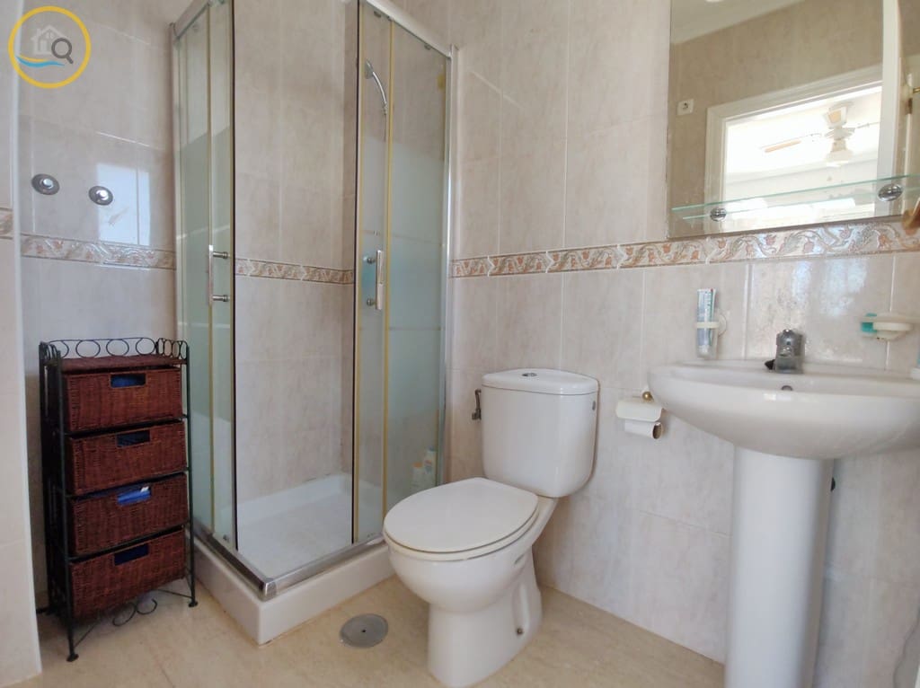 Chalet de 3 habitaciones en Pinar de Campoverde en venta con piscina garaje - 299.000 € (Ref: 10001036)